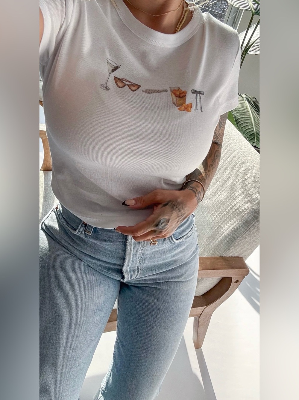 LE PEACHY Girls Day Baby Tee